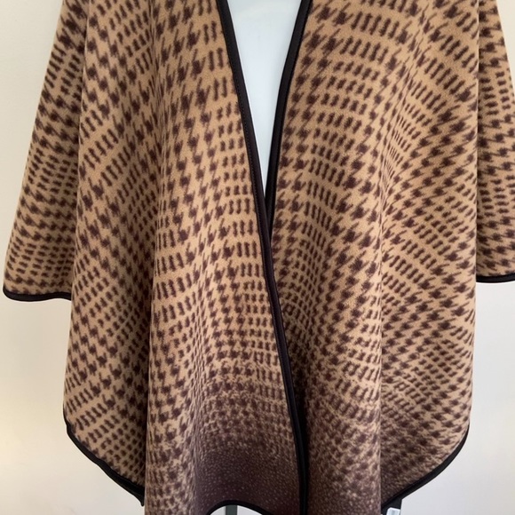 Shawl/wrap - Picture 6 of 8